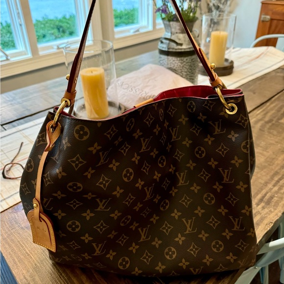 LV Authentic Graceful MM hobo style like new with matching wallet. - Picture 9 of 10